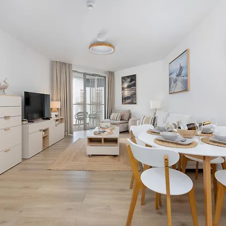 Pinea La Mer Apartment With Jacuzzi Apartment Pobierowo